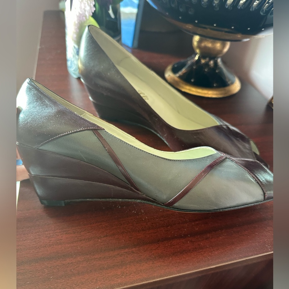 Elegant Burgundy Wedge Shoes